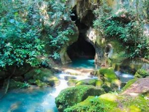 Explore la cueva de Actun Tunichil Muknal